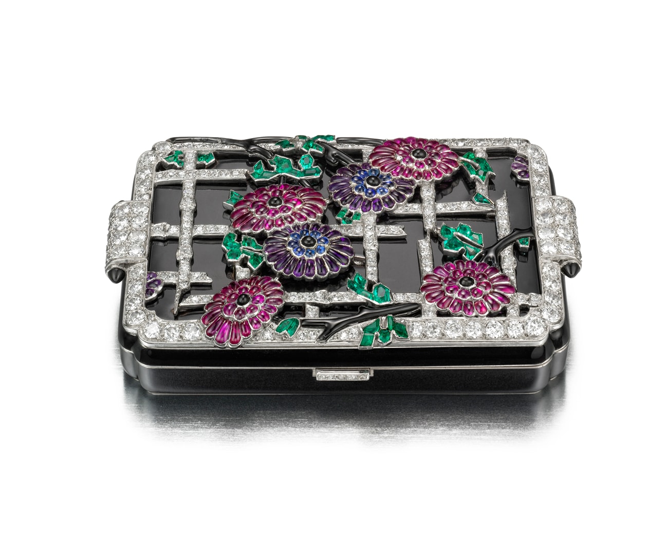 Chrysanthemum Vanity Case, Lacloche Frères, Strauss, Allard & Meyer, Paris, 1928, ©Doug Rosa.