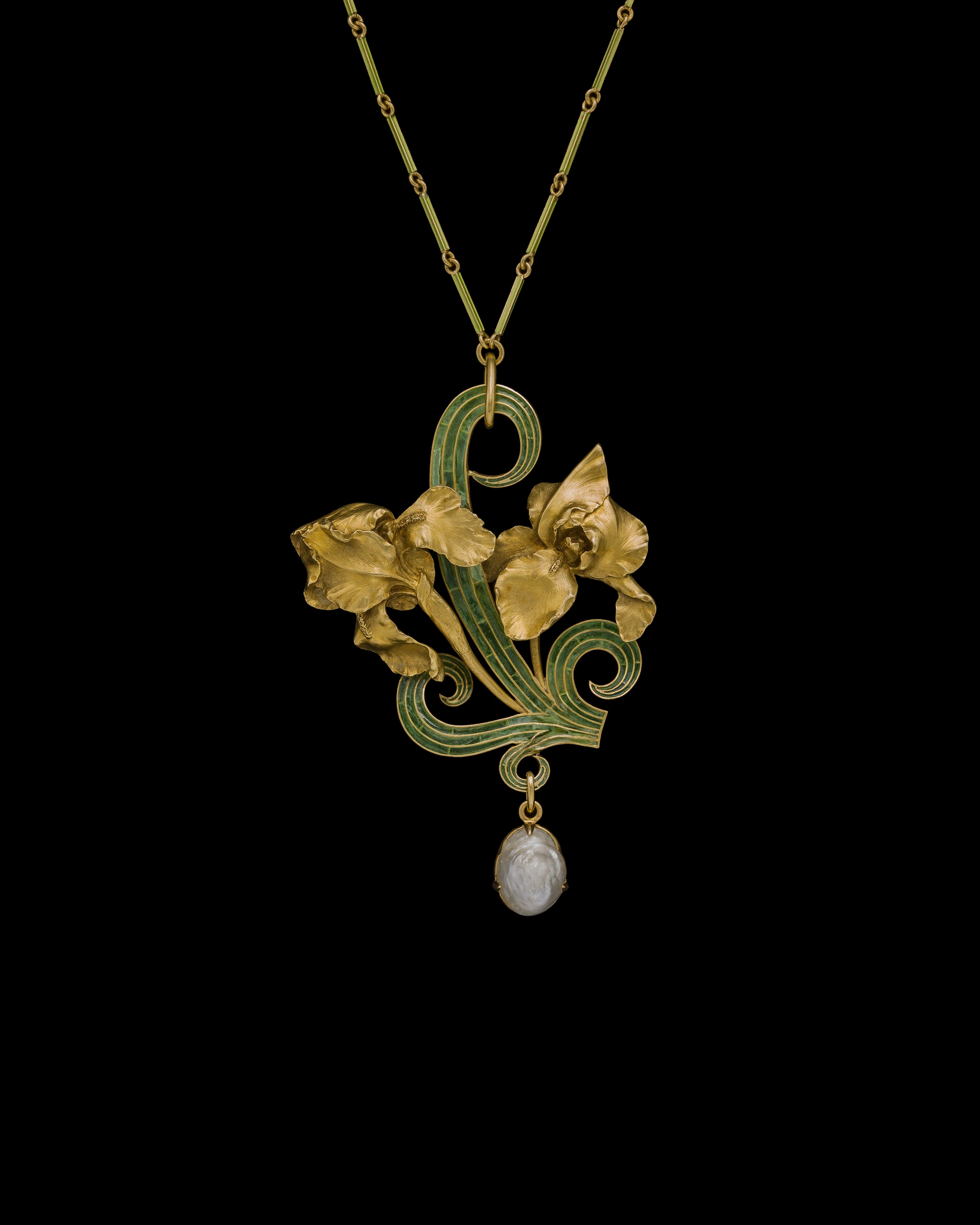 Through the eyes of a connoisseur - Pearl Enamel Pendant(LALIQUE)-2 - ©Albion Art Jewellery Institute, Photo Tsuneharu Doi
