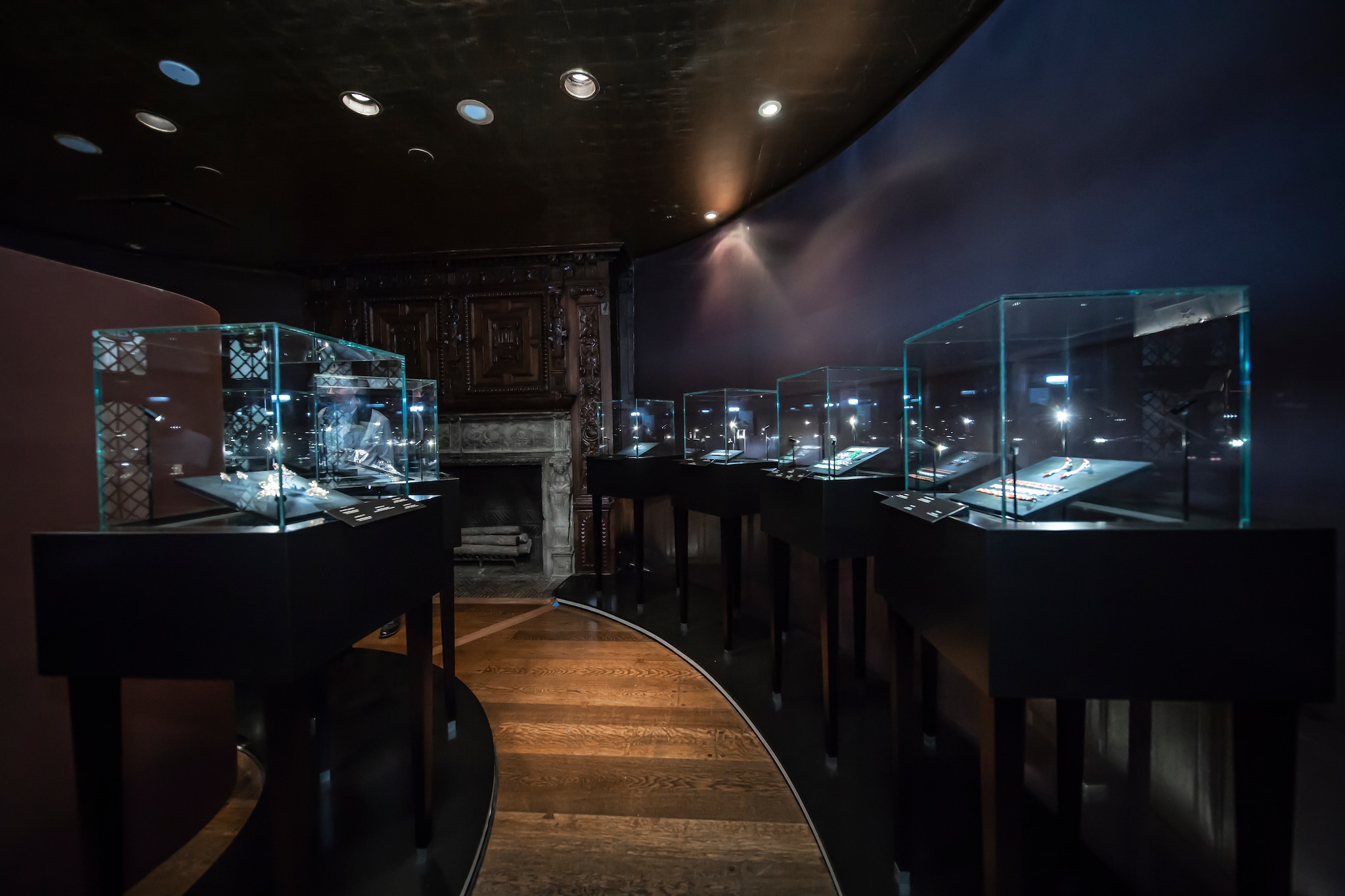 Exhibition Through the Eyes of a Connoisseur New York_Scenography (2)_© Tony Falcone.jpg