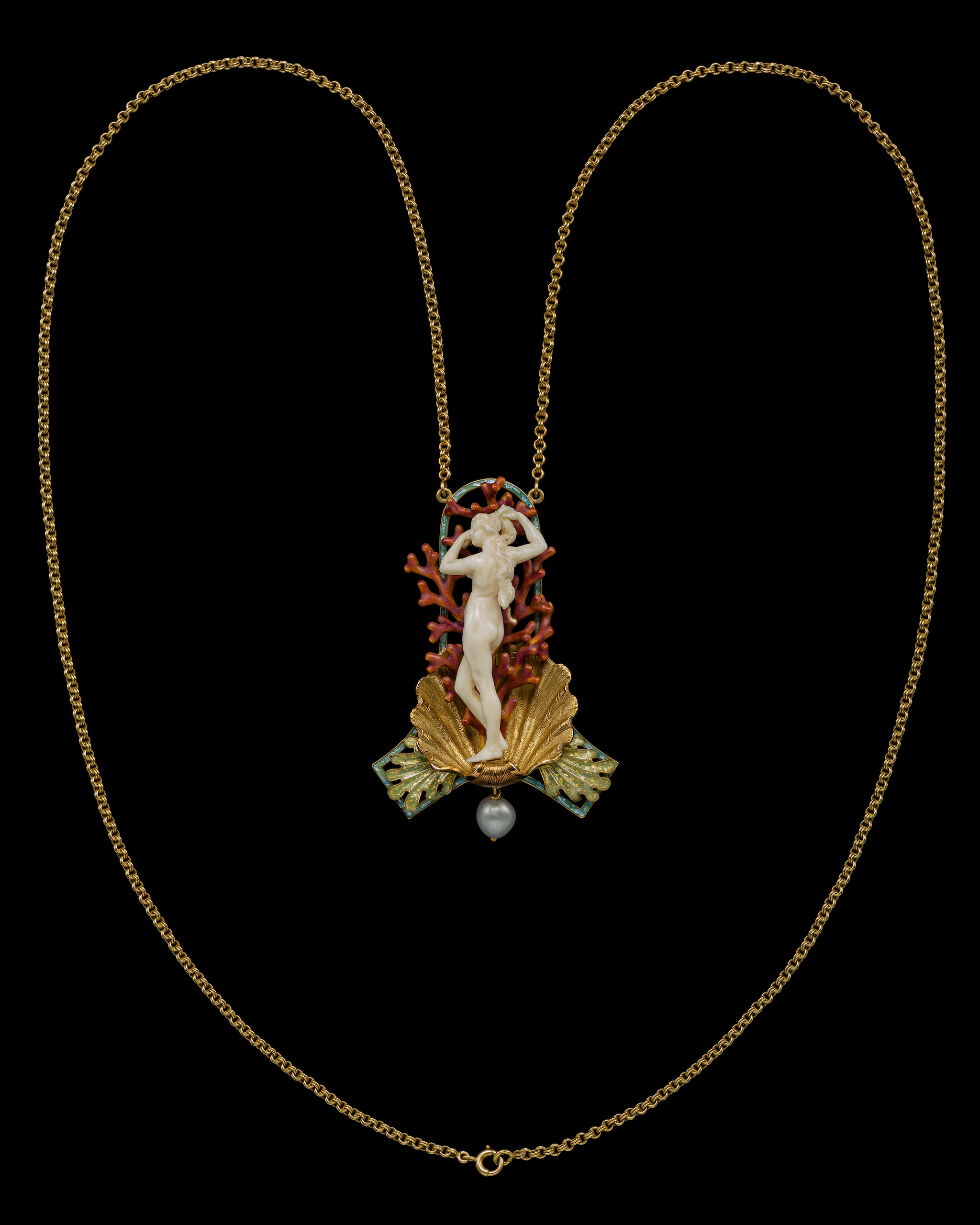 Venus Pendant, Georges Fouquet, c. 1900 Photo -Tsuneharu Doi © Albion Art Institute © ADAGP, Paris, 2023.png