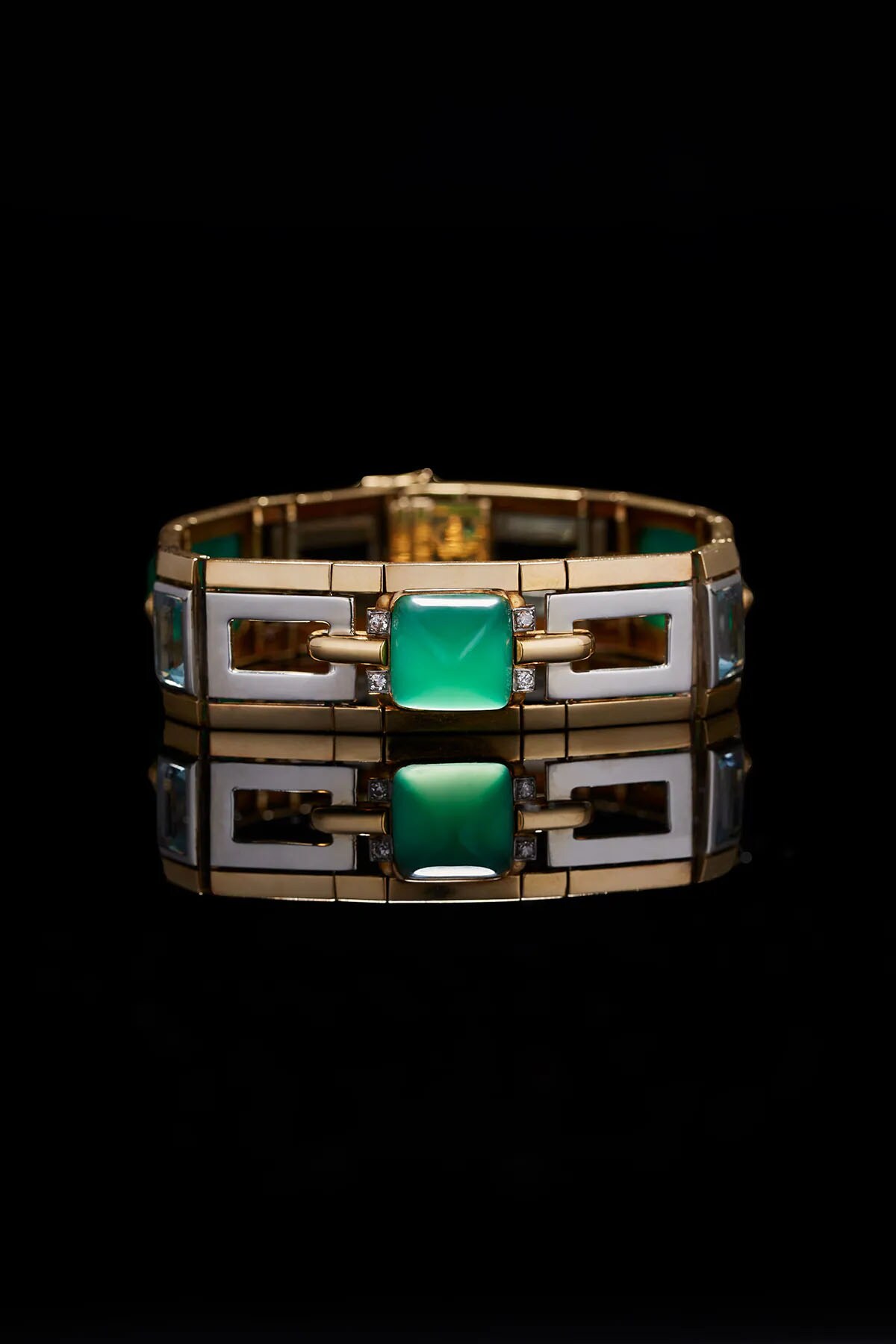 Bracelet or, diamants, chrysophrases, aigue-marines, fin des années 20. Collection privée Londres_crédit Benjamin Chelly (12)