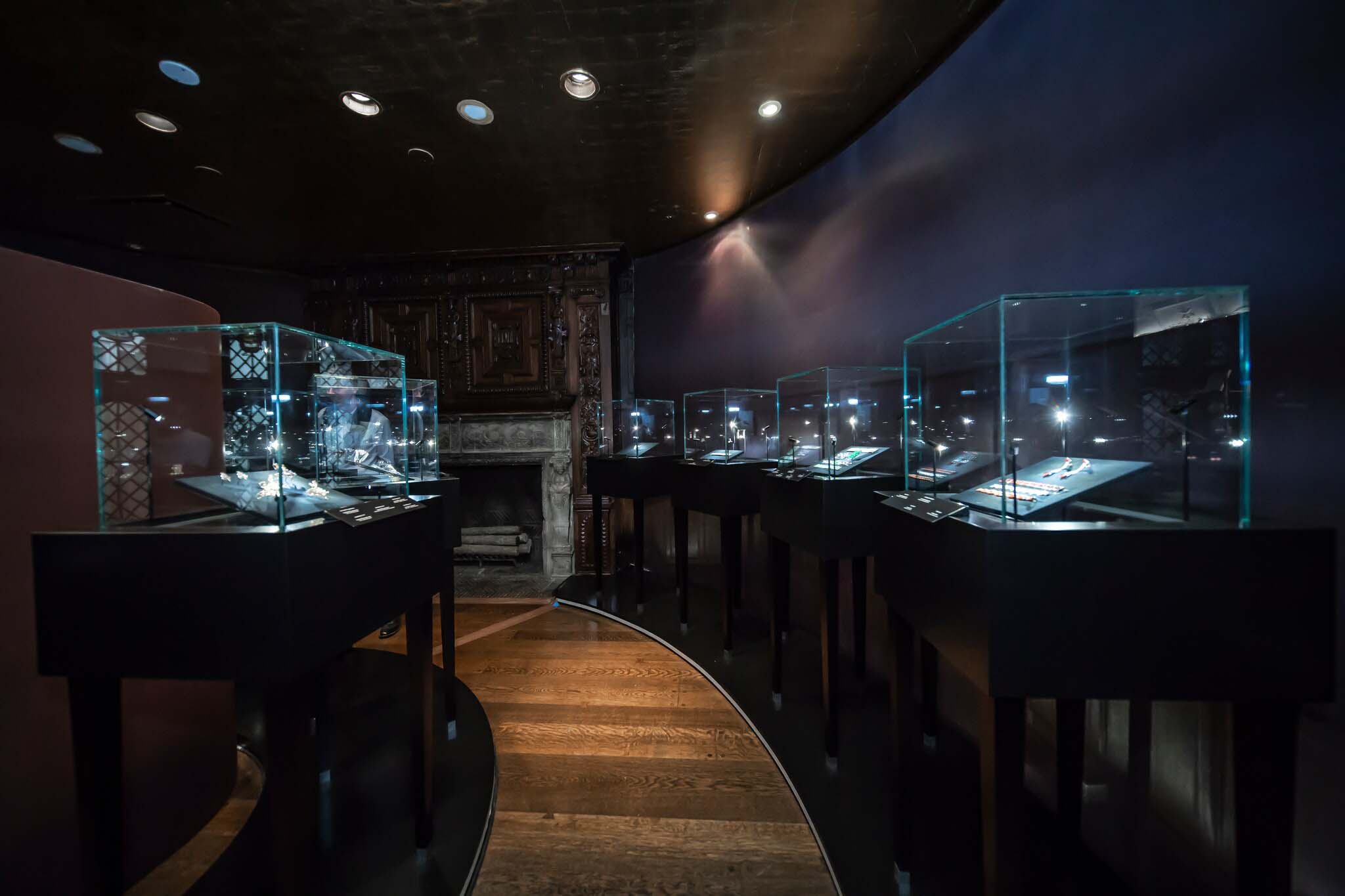 Exhibition Through the Eyes of a Connoisseur New York_Scenography (2)_© Tony Falcone
