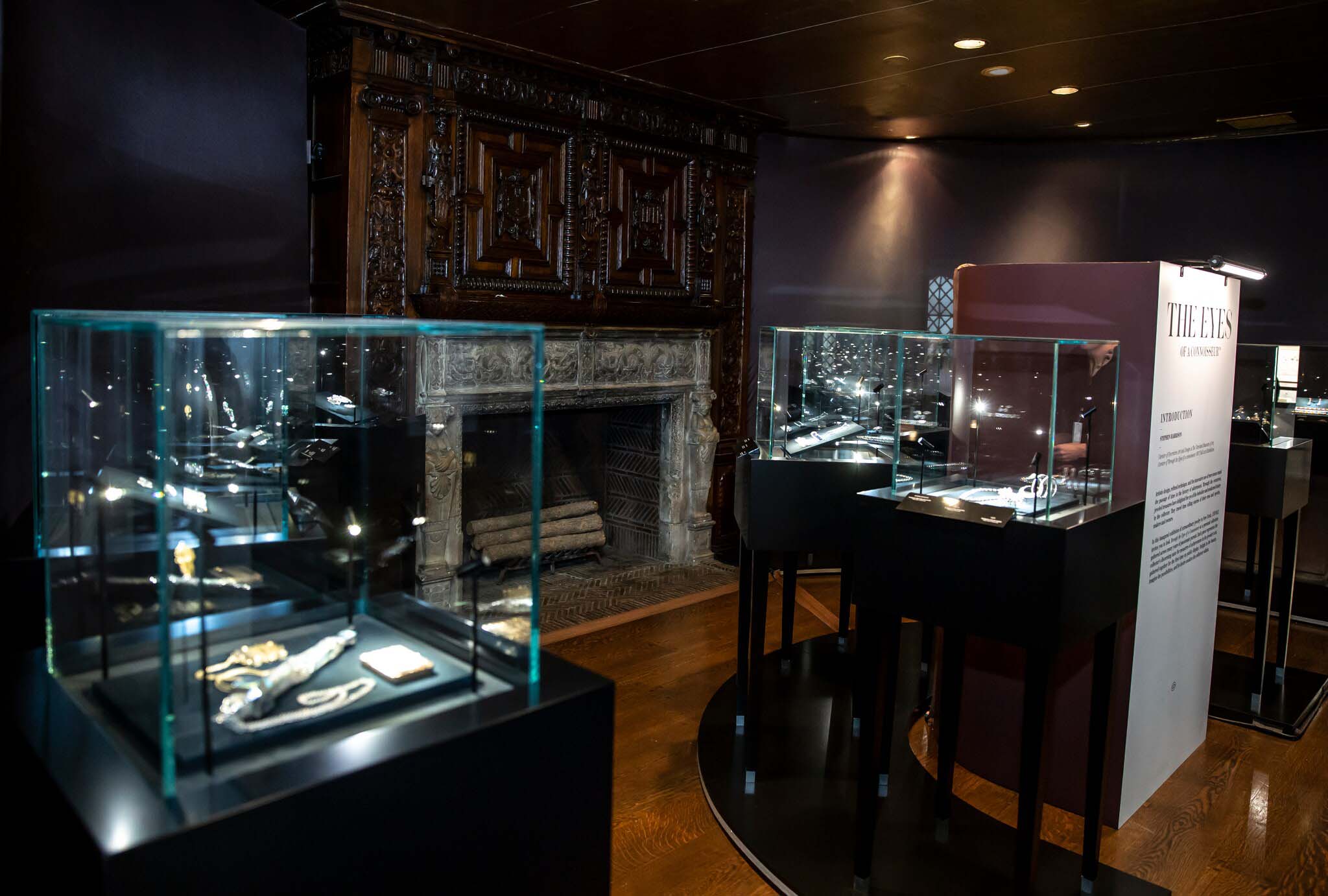 Exhibition Through the Eyes of a Connoisseur New York_Scenography_© Tony Falcone