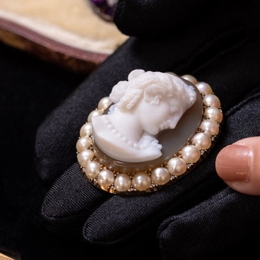A History of Jewelry, from Louis XIV to Art Deco_01©L'ÉCOLE Van Cleef & Arpels