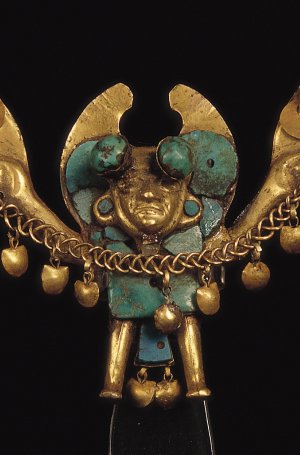 ML100753 Ornement de nez Mochica. Musée Larco de Lima