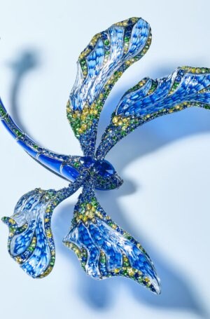 Chong-Ho, Dragonfly brooch, 2020 .jpg
