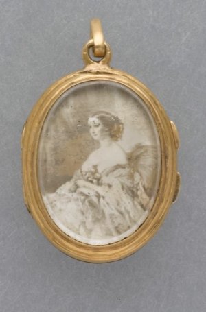 Médaillon-pendentif ouvrant avec Napoléon III et Eugénie, XIXe siècle, Musée nationanal du palais de Compiègne (c) RMN - René Gabriel Ojéda