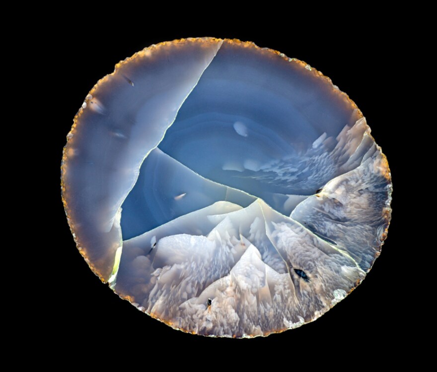 Agate, variation de tons bleus et blancs