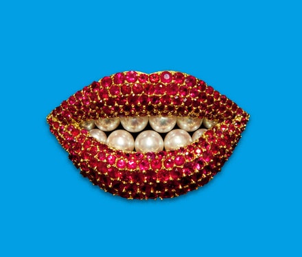 Reproduction of Salvador Dalí’s 'Ruby Lips' brooch by Henryk Kaston