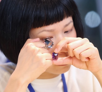 L'ÉCOLE, School of Jewelry Arts courses