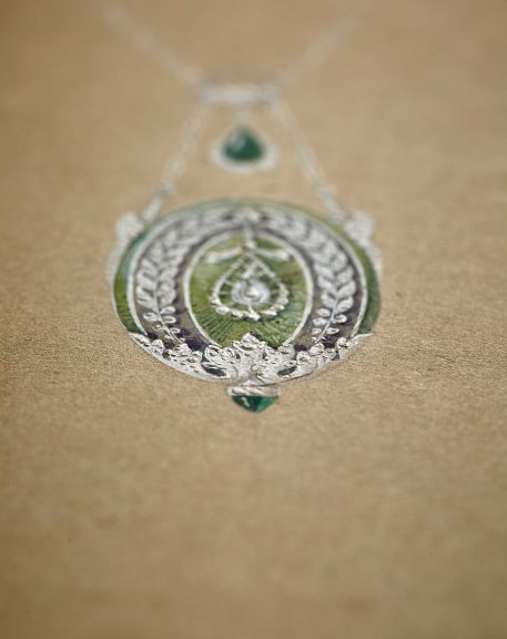 Studio Brédillard - Hatot Design of a pendant with chain