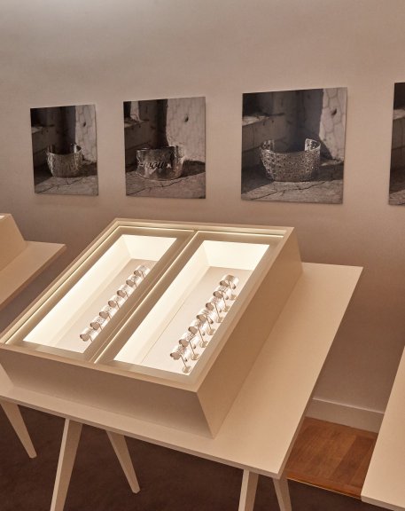 Cuffs and Necks Exhibition at L'École - Photo Credit Laurent Kariv (2)