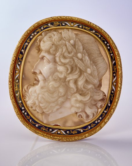 Italy(?) 19th century Jupiter Sardonyx cameo on enamelled gold brooch Guy Ladrière Collection