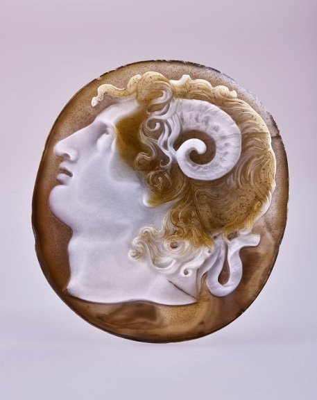 taly, mid-16th century (Lodovico Marmitta?) Alexander the Great as Zeus-Ammon Sardonyx cameo Guy Ladrière Collection