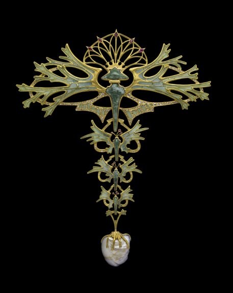 Through the eyes of a connoisseur - Art Nouveau Corsage Ornament by Georges Fouquet - ©Albion Art Jewellery Institute, Photo Tsuneharu Doi