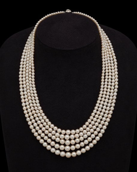 Necklace, c. 1910 Natural pearls, platinum Private Collection, courtesy of Albion Art Institute © Albion Art Jewellery Institute