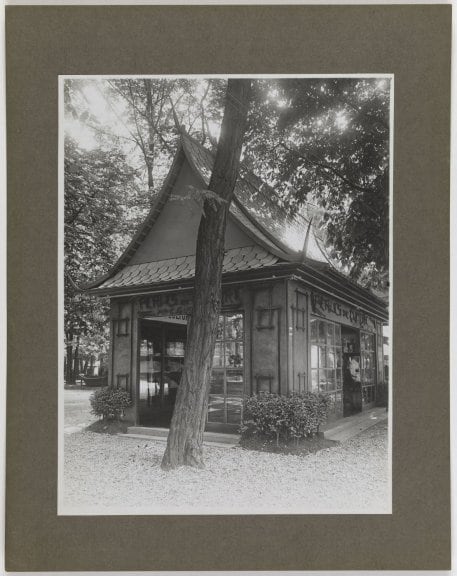 Pavillon Perles de Culture. Exposition Coloniale Internationale, porte de Vincennes, 12ème arrondissement. Tirage photographique au gélatino-bromure d’argent, Paris. 1931© Paris Musées / Musée Carnavalet - Histoire de Paris.