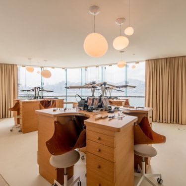 L'ÉCOLEAsiaPacific - Jewelry Atelier 1 © L’ÉCOLE Van Cleef & Arpels.jpg