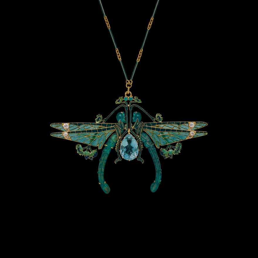 Through the eyes of a connoisseur - Dragonfly Pendant by René Lalique - ©Albion Art Jewellery Institute, Photo Tsuneharu Doi.jpg