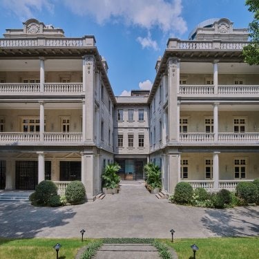 L'ÉCOLE China Campus 2.jpg