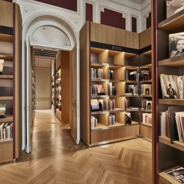 Library of L'ÉCOLE, School of Jewelry Arts, Hôtel de Mercy-Argenteau, 16 bis Boulevard Montmartre, 75009 Paris