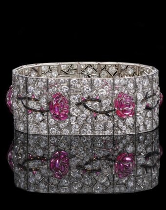 1920x1000_Lacloche rose bracelet_v2.jpg