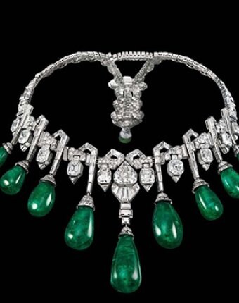 Van Cleef & Arpels, Collaret, 1929, platinum, emeralds, diamonds - in the former collection of Her Royal Highness Princess Faiza of Egypt © Van Cleef & Arpels Collection - P Griès