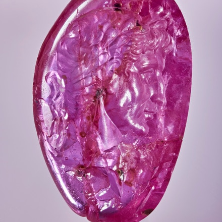 Attributed to Dioscorides, 1st century AD. Emperor Augustus. Ruby intaglio. Guy Ladrière Collection.