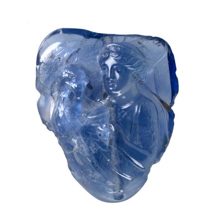 Camée romain en saphir (probablement Sri Lanka) représentant Vénus nourrissant un aigle, Ier siècle (c) Image courtesy of the Fitzwillian Museum, Cmabridge