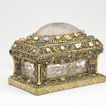 Reliquary chest.jpg