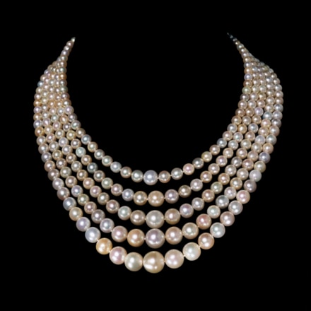 Necklace, c. 1910 Natural pearls, platinum