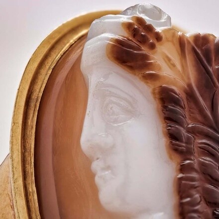 [Video] Live guided tour of the exhibition « Engraved Gems »