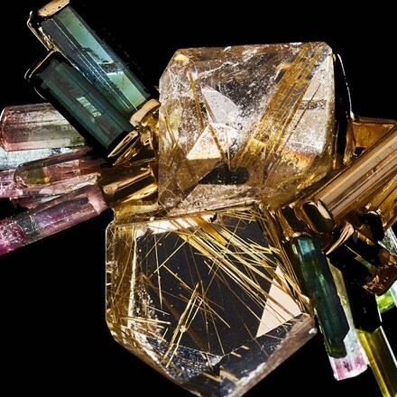 Jean Vendome, broche-pendentif, vers 1990. Collection Karen et Michael Rotenberg. Photo Benjamin Chelly