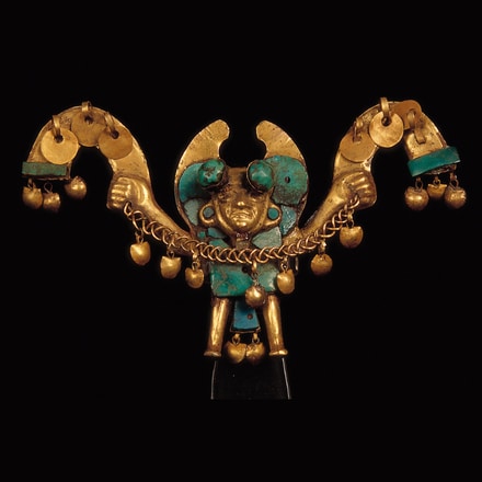 ML100753 Ornement de nez Mochica. Musée Larco de Lima
