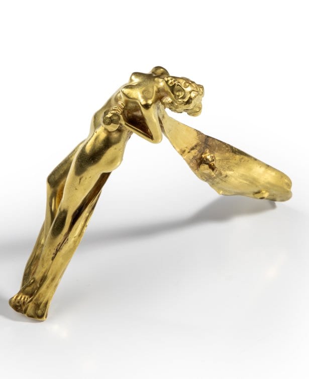 René Lalique, Pommeau de canne "Femme libellule" Or H. 21,1 cm, L. 12,1 cm, Pr. 0,8 cm 1900. Wingen sur Moder, musée Lalique Photo : Musée Lalique © Studio Y Langlois