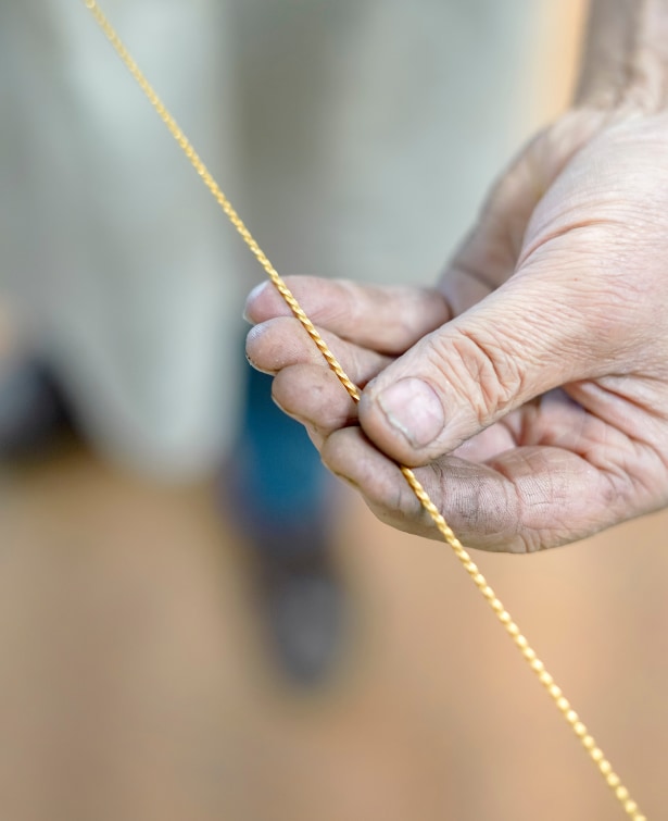 Antoine Legouy, ciseleur-orfèvre chargé de la reconstitution du torque de Montans