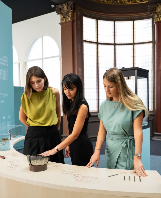 Exposition « Le geste retrouvé : reconstitution du torque celte de Montans »