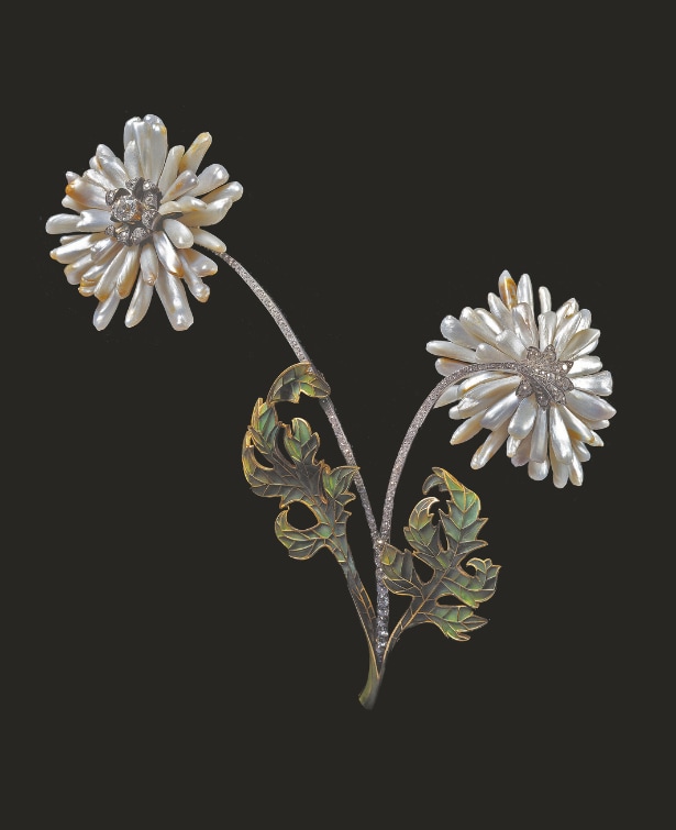 Henri Vever, corsage ornament, 1900, Mississippi pearls, diamonds, enamel, gold, silver.​