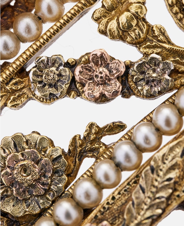 Pearl comb mounted on cannetille (detail), 19th century, gilded copper alloy, imitation glass pearls, silver, Paris, Comédie-Francaise