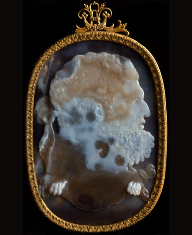 Hercules, sardonyx cameo in gilt bronze frame