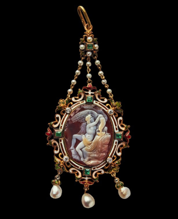Ganymede and Jupiter’s Eagle, sardonyx cameo on gold enamel, pearl, emerald and diamond pendant