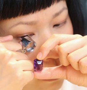 Discover the Gemstones