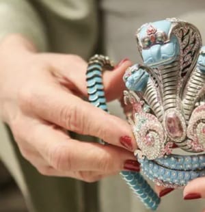 Entering The Van Cleef & Arpels Universe banner