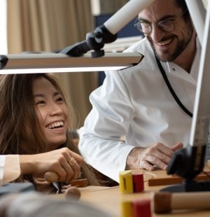 L'ÉCOLE Asia Pacific - Trying Out the Jeweler's Techniques Jewelry Design