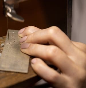 570x350_Trying Out the Jeweler's Techniques_slider03.jpg