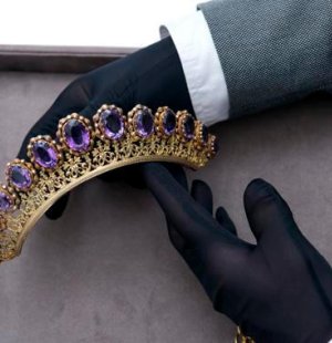 Art-History-Course-Birth-Jewelry (9).jpg
