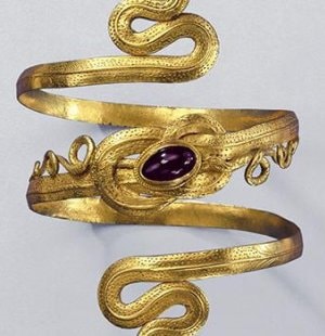 Hellenistic snake bracelet © GüntherMeyer copyright Schmuckmuseum Pforzheim_Resized_Compressé.jpg