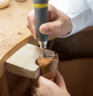 L'ÉCOLE - From the wax project to the setting techniques 11.jpg