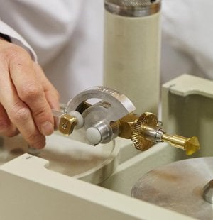 L’ÉCOLE - The Lapidary's Art 2 - Photo Benjamin Chelly_Carrousel 1_C.jpg