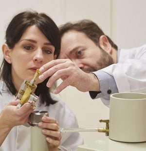L’ÉCOLE - The Lapidary's Art 2 - Photo Benjamin Chelly_Carrousel 2_C.jpg